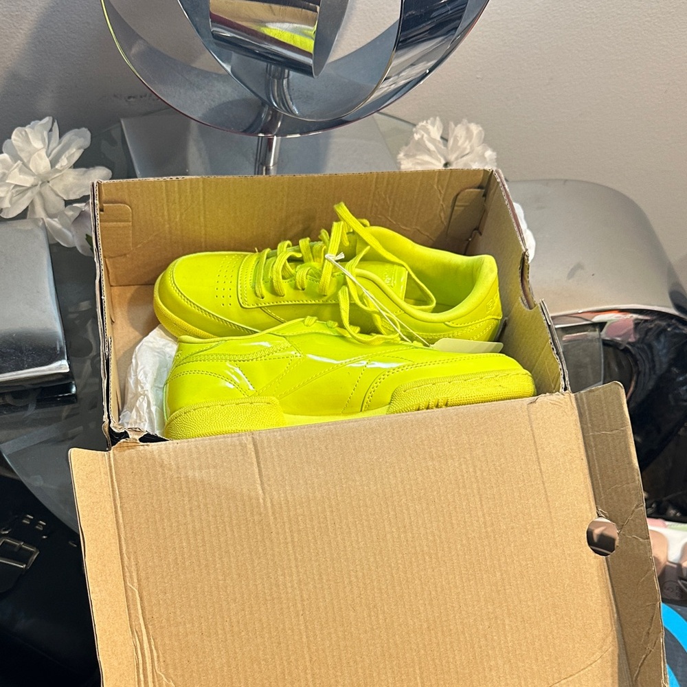 Reebok junior tennis gym, shoes BRAND NEW